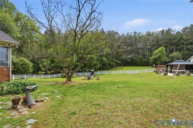 11016 Pridesville Rd, Amelia, VA 23002