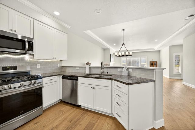 436 Cheney Loop, Central Point, OR 97502