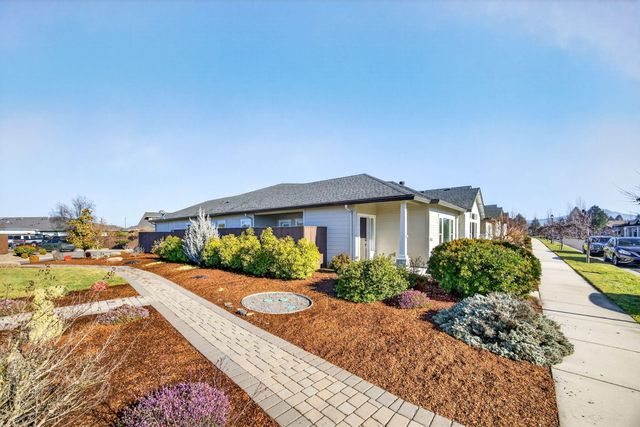 436 Cheney Loop, Central Point, OR 97502