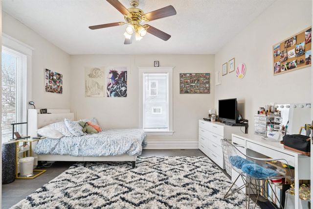 509 E Bremer Avenue, Waverly, IA 50677