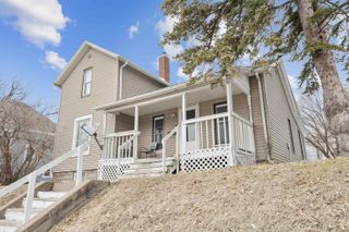 509 E Bremer Avenue, Waverly, IA 50677
