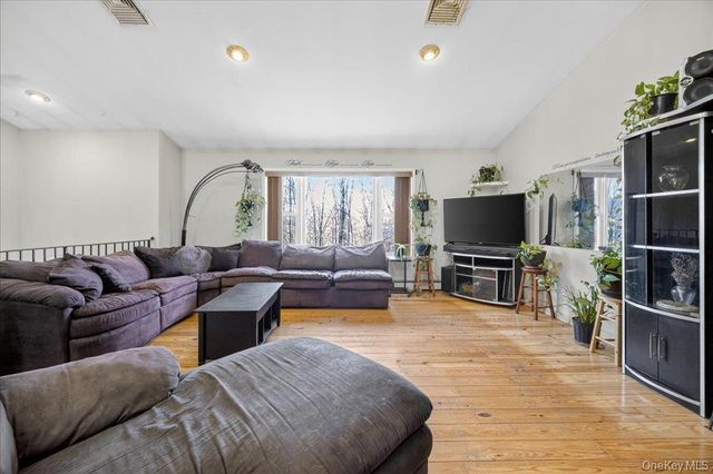 74 Pocatello Road, Middletown, NY 10940