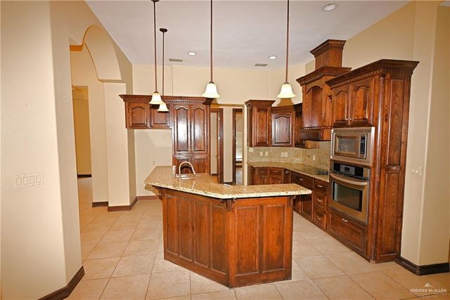 7931 Dallas Circle, Mission, TX 78574