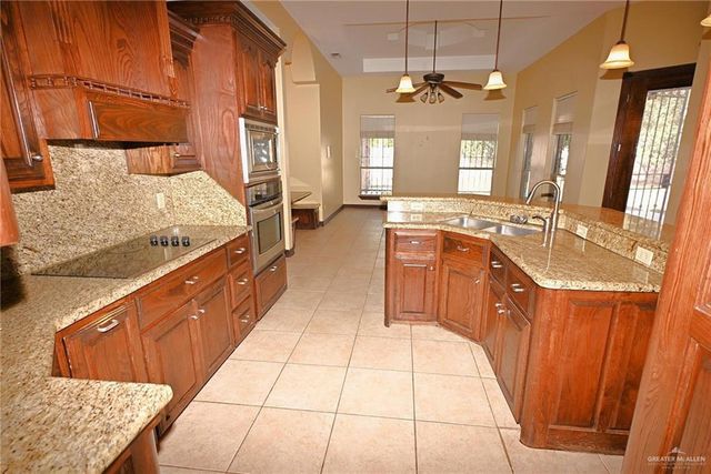 7931 Dallas Circle, Mission, TX 78574