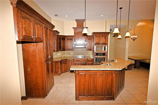 7931 Dallas Circle, Mission, TX 78574