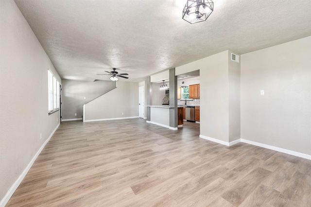 4340 County Road 541, Alvin, TX 77511