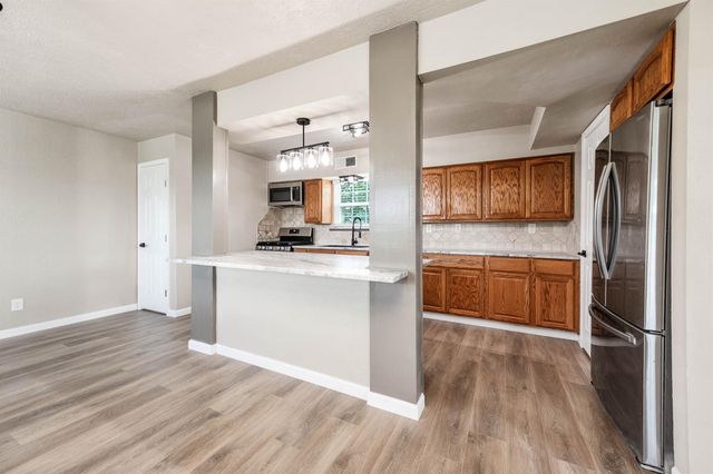 4340 County Road 541, Alvin, TX 77511