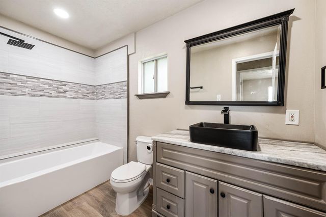 4340 County Road 541, Alvin, TX 77511