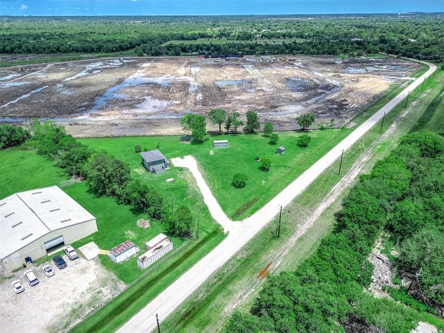 4340 County Road 541, Alvin, TX 77511