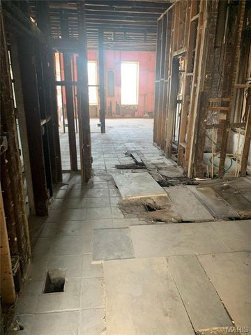 3223 S 7th Street, St Louis, MO 63118