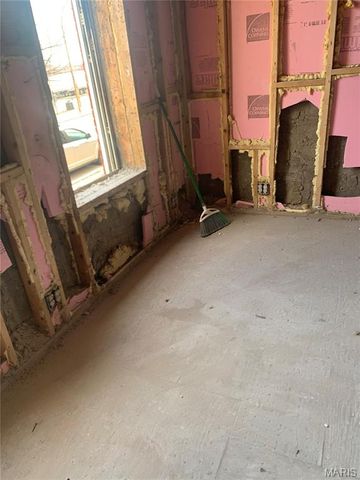 3223 S 7th Street, St Louis, MO 63118