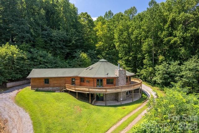 417 Quiet Forest Lane, Sylva, NC 28779