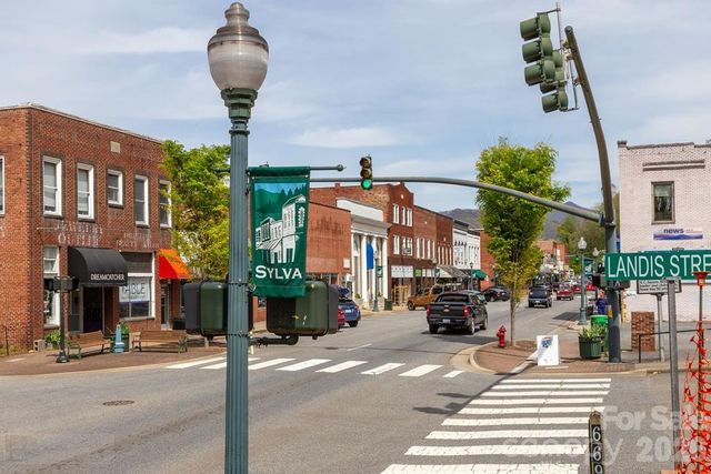 417 Quiet Forest Lane, Sylva, NC 28779