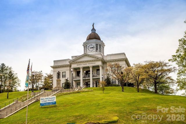 417 Quiet Forest Lane, Sylva, NC 28779