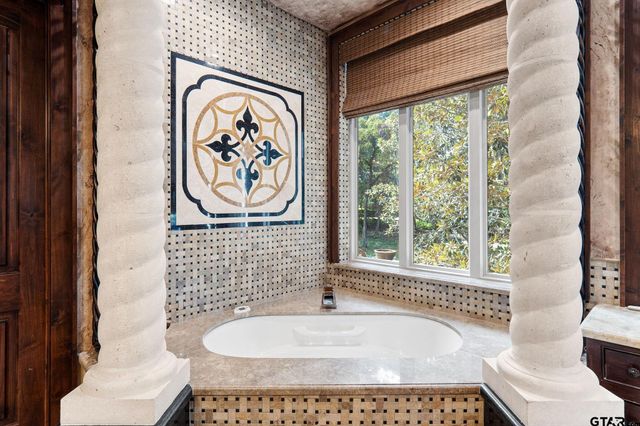 4331 Mark Hayes Court, Tyler, TX 75709