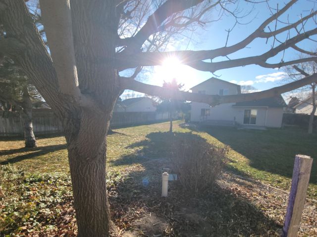 2440 S Royal Meadows Dr., Nampa, ID 83686