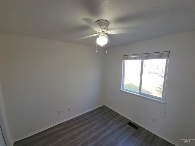 2440 S Royal Meadows Dr., Nampa, ID 83686