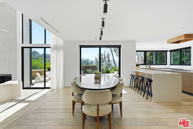 3319 Dona Lola Place, Los Angeles, CA 91604