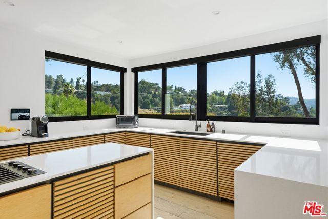 3319 Dona Lola Place, Los Angeles, CA 91604