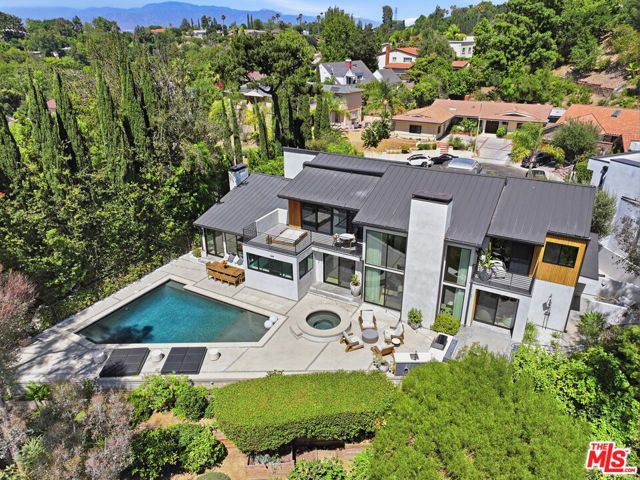 3319 Dona Lola Place, Los Angeles, CA 91604