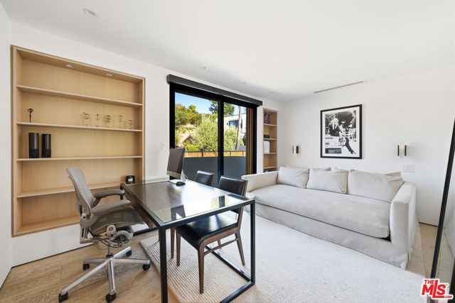 3319 Dona Lola Place, Los Angeles, CA 91604