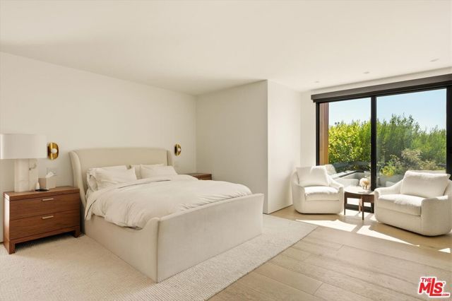 3319 Dona Lola Place, Los Angeles, CA 91604