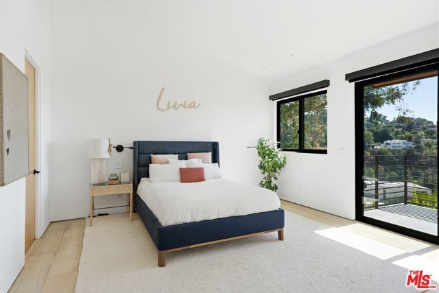 3319 Dona Lola Place, Los Angeles, CA 91604