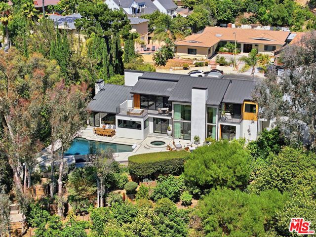 3319 Dona Lola Place, Los Angeles, CA 91604
