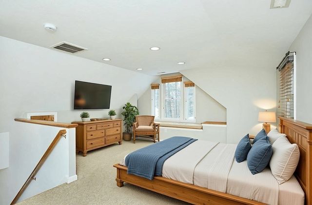 35 Sproul Rd, Hanover, MA 02339