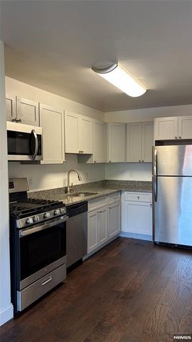 2348 Linwood Avenue 6O, Fort Lee, NJ 07024