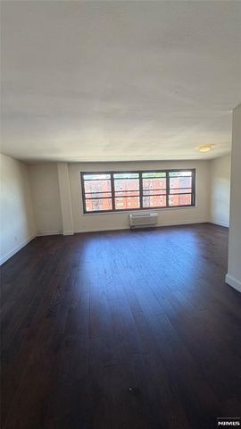 2348 Linwood Avenue 6O, Fort Lee, NJ 07024