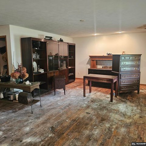 8535 Ames Avenue, Omaha, NE 68134