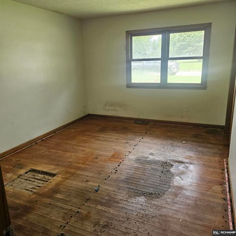 8535 Ames Avenue, Omaha, NE 68134