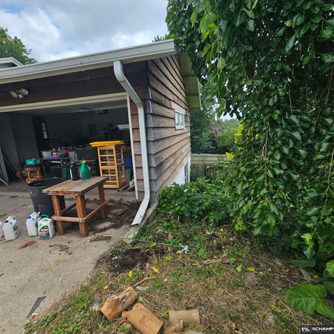8535 Ames Avenue, Omaha, NE 68134