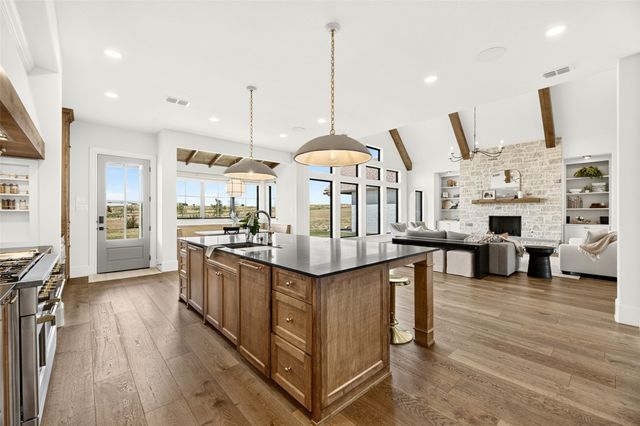 10932 Gregory Road, Sanger, TX 76266
