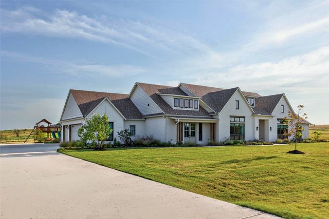 10932 Gregory Road, Sanger, TX 76266