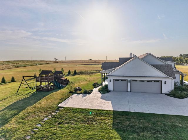 10932 Gregory Road, Sanger, TX 76266