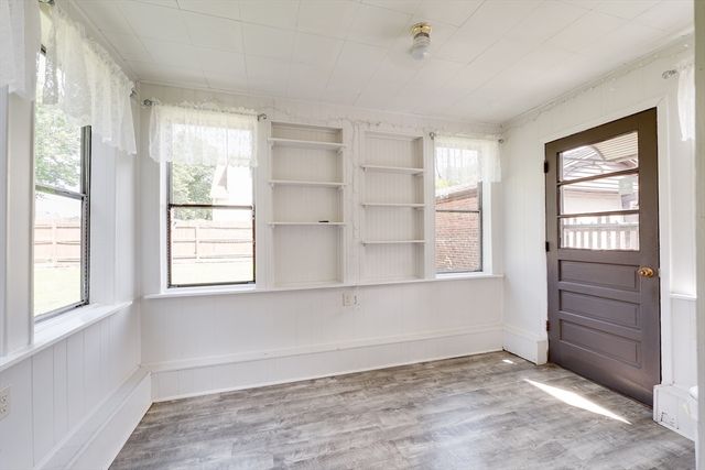41 Park St, Agawam, MA 01030