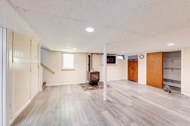41 Park St, Agawam, MA 01030