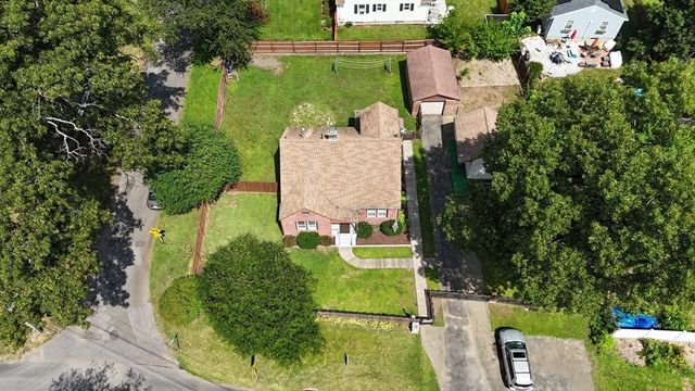 41 Park St, Agawam, MA 01030
