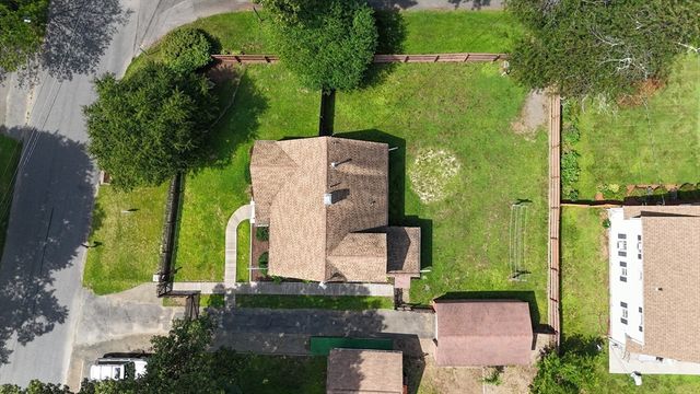 41 Park St, Agawam, MA 01030