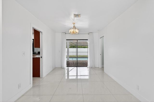 4831 Dorchester Mews, Haverhill, FL 33415