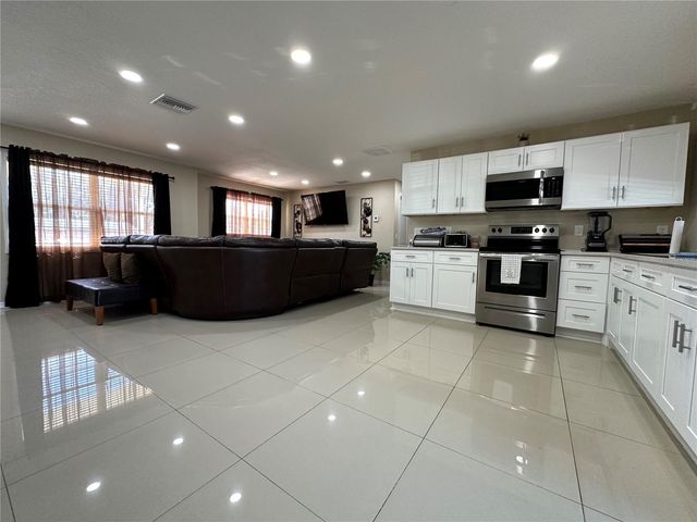 505 W 130TH AVENUE, Tampa, FL 33612