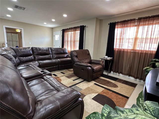 505 W 130TH AVENUE, Tampa, FL 33612