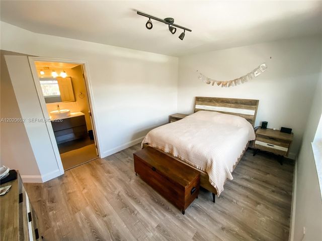 8661 NW 4th Terrace 903, Miami, FL 33126