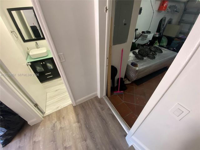 8661 NW 4th Terrace 903, Miami, FL 33126