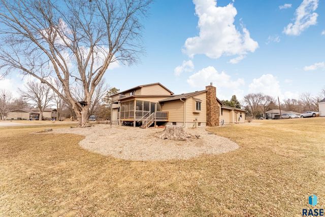 7301 E Palomino Rd Road, Sioux Falls, SD 57110