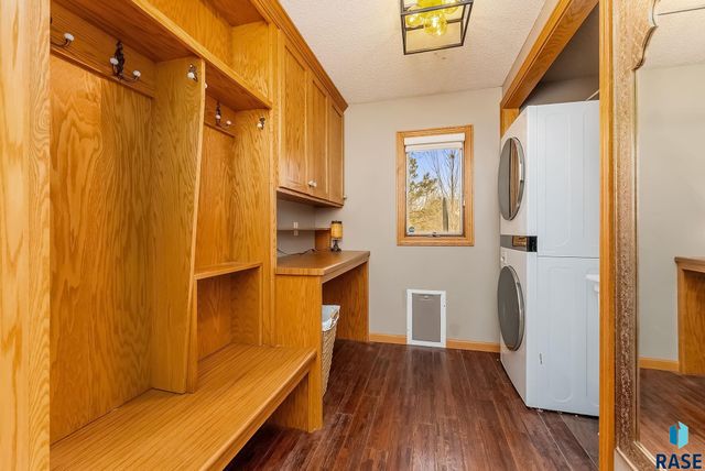 7301 E Palomino Rd Road, Sioux Falls, SD 57110