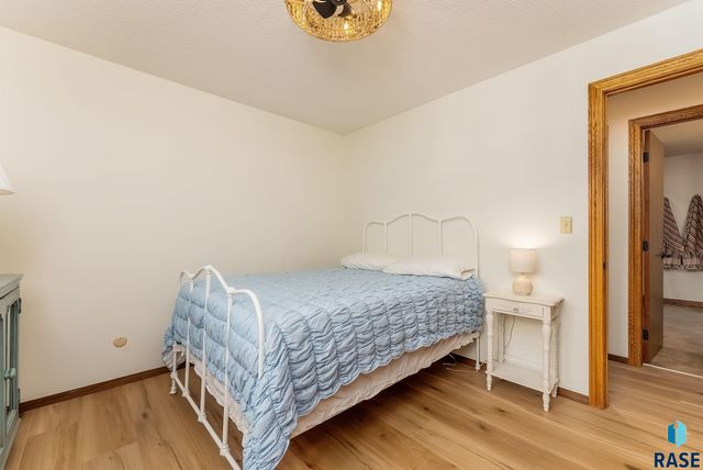 7301 E Palomino Rd Road, Sioux Falls, SD 57110