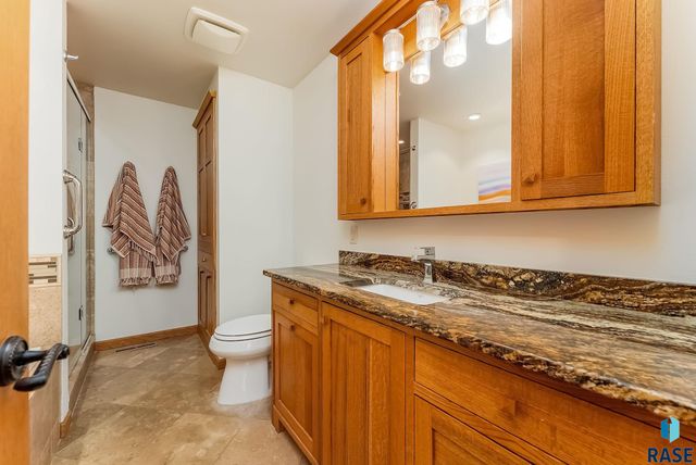 7301 E Palomino Rd Road, Sioux Falls, SD 57110